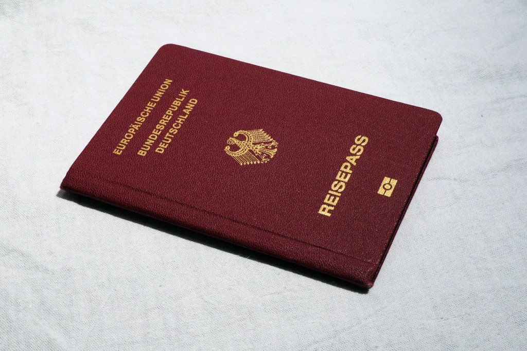 passport-1051697_1920